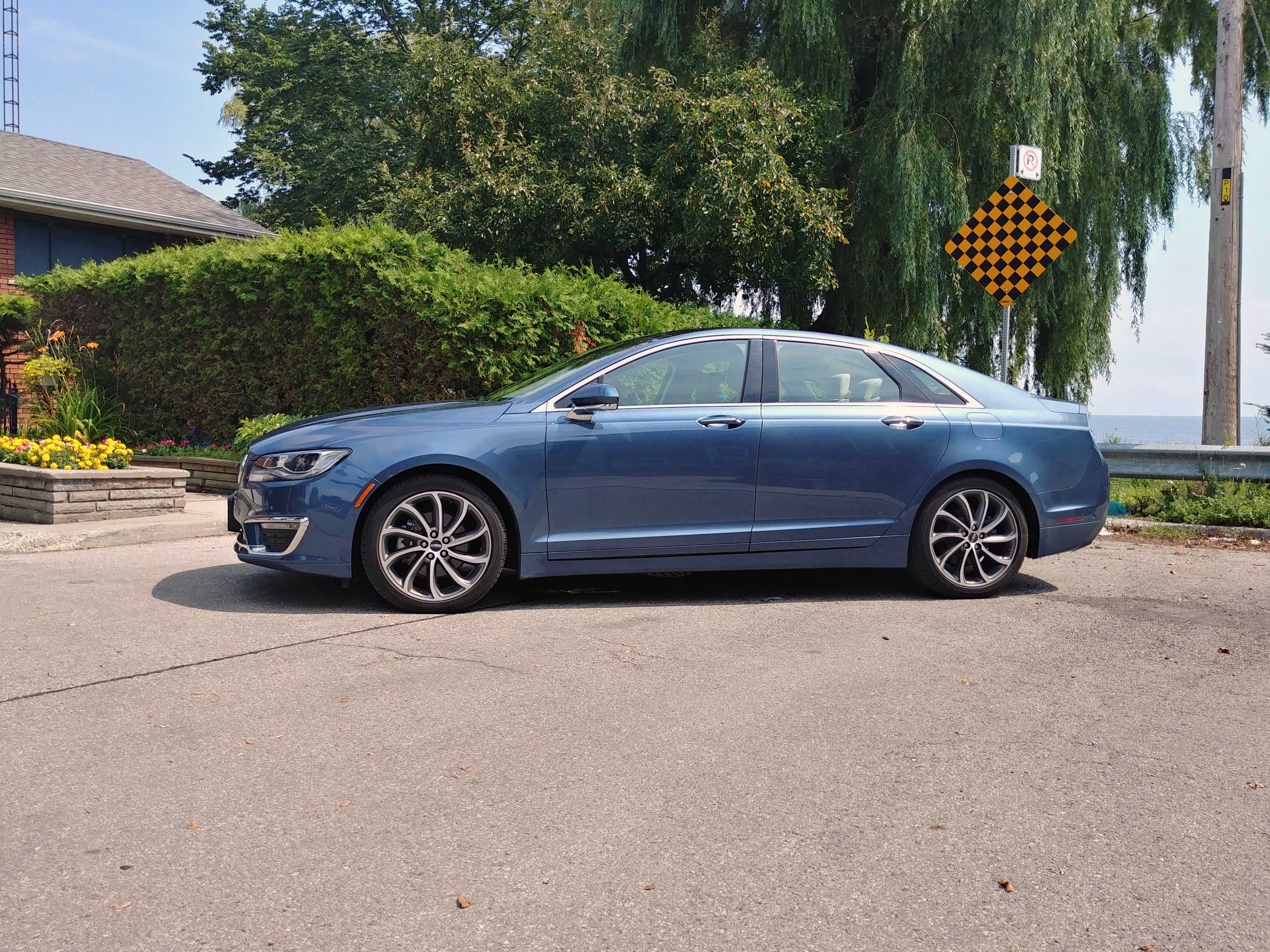 Test Drive: 2018 Lincoln MKZ Hybrid | Vicarous Magazine