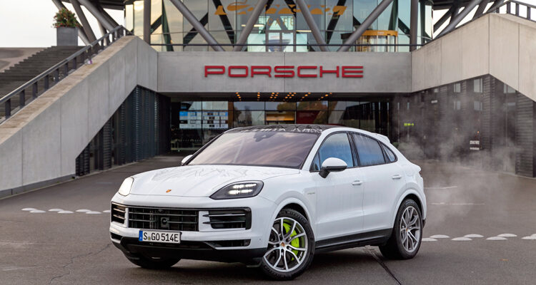 Model Overview: 2024 Porsche Cayenne - Vicarious Magazine
