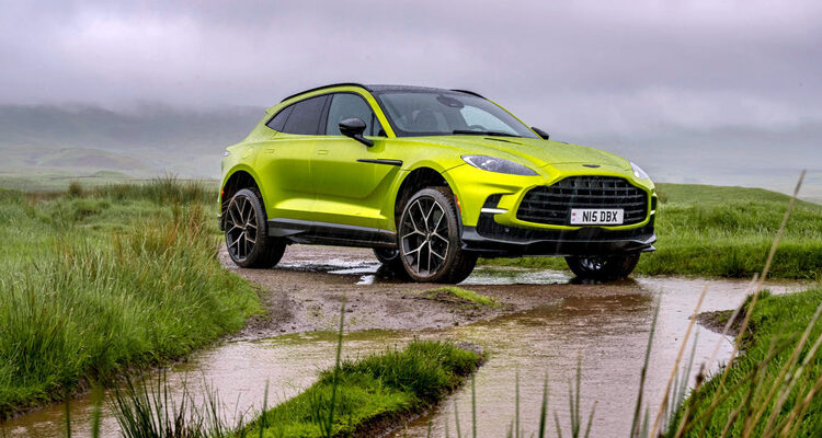 2025 Aston Martin DBX707