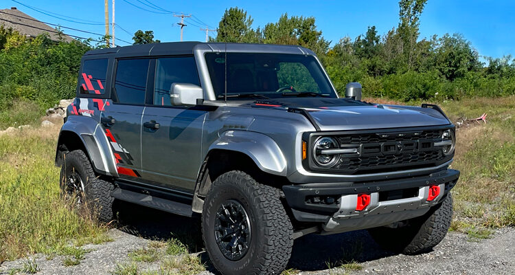 2024-Ford-Bronco-Raptor-exterior-1